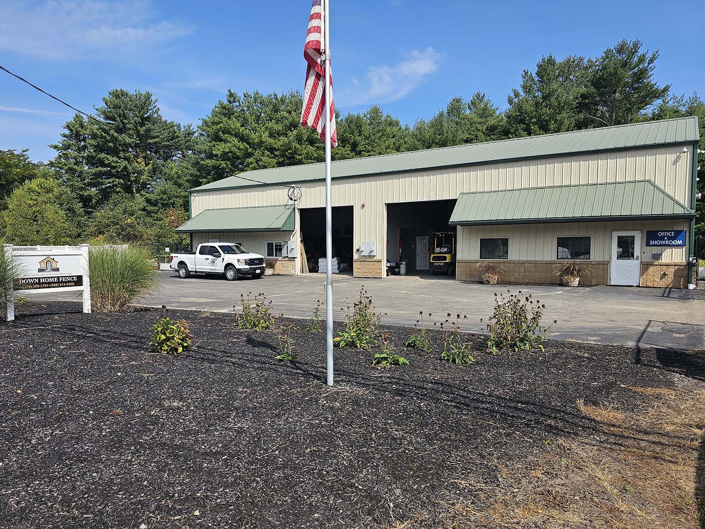 Photo of DIY fence material showroom from a DIY Fences in Middleborough MA fencing contractor